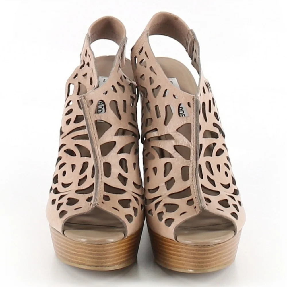 Steve Madden ‘Gabel’ Laser Cut Wedge Sandals